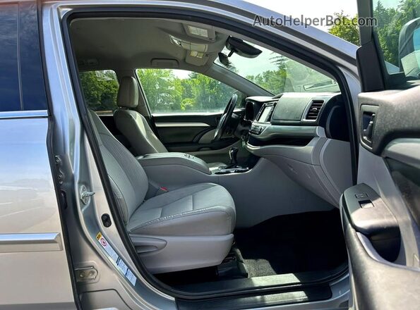 5TDBZRFH4JS906070 2018 TOYOTA HIGHLANDER Gray ხელსაწყოთა პანელის ხედი