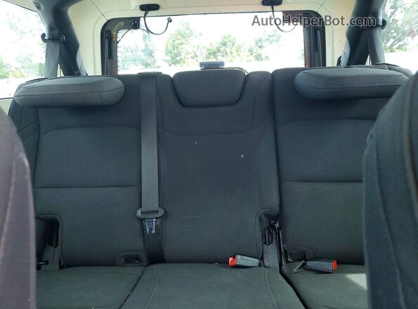 1C4HJXDG4LW325302 2020 JEEP WRANGLER Black Rear interior view