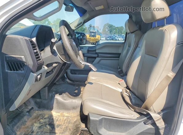 1FTMF1C87HKC08030 2017 FORD F150 White Widok deski rozdzielczej