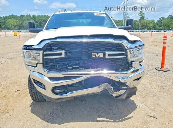 3C6UR5HJ2NG129837 2022 RAM 2500 Белый Вид сзади