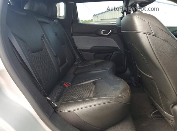 3C4NJDBN4RT106972 2024 JEEP COMPASS Silver ძრავის განყოფილების ხედი