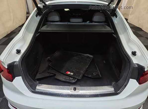 WAUC4CF52JA039705 2018 AUDI S5 White Vista del compartimento del motor