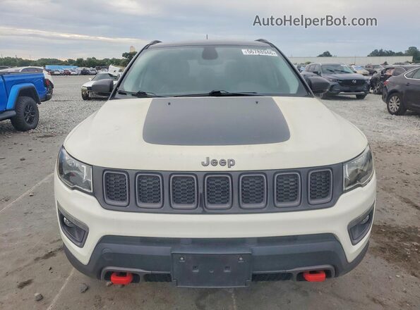 3C4NJDDB6JT451332 2018 JEEP COMPASS White Rear view