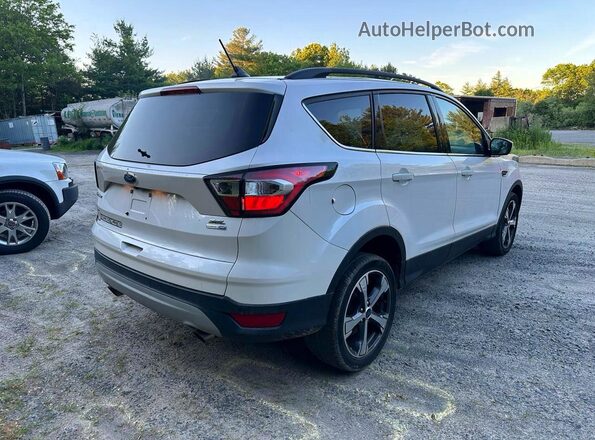 1FMCU9HD0JUA68382 2018 FORD ESCAPE White Vista frontal