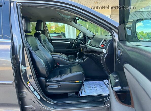 5TDBZRFH6JS913523 2018 TOYOTA HIGHLANDER Gray Widok z przodu