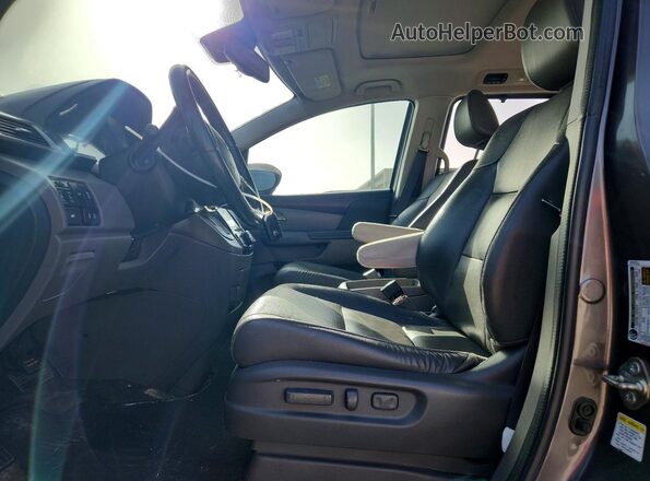5FNRL5H62GB060541 2016 HONDA ODYSSEY Gray Dashboard view