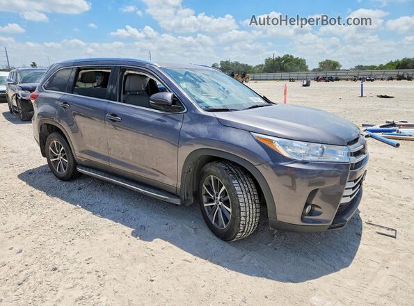 5TDKZRFHXJS549736 2018 TOYOTA HIGHLANDER Gray Front view