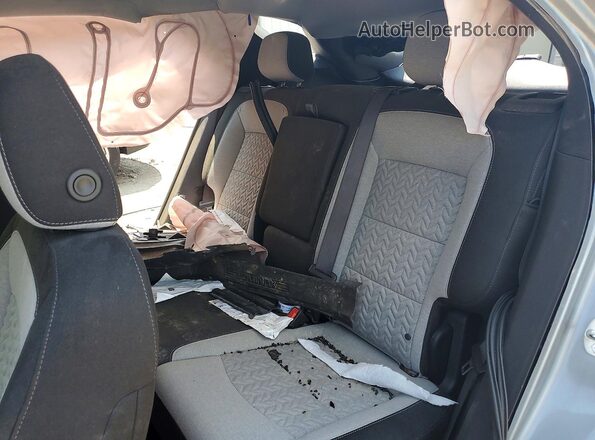 3GNAXKEG4RL158365 2024 CHEVROLET EQUINOX Silver Widok wnętrza z tyłu