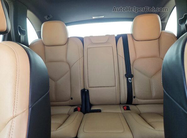 WP1AF2A28GLA40512 2016 PORSCHE CAYENNE Gray Սալոնի հետևի տեսք