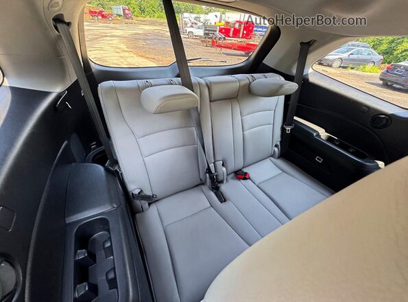 5FNYF6H52HB086462 2017 HONDA PILOT Blue Vista del compartimento del motor