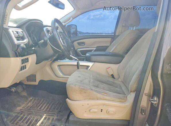 1N6BA1F24GN500967 2016 NISSAN TITAN Коричневый Вид панели приборов