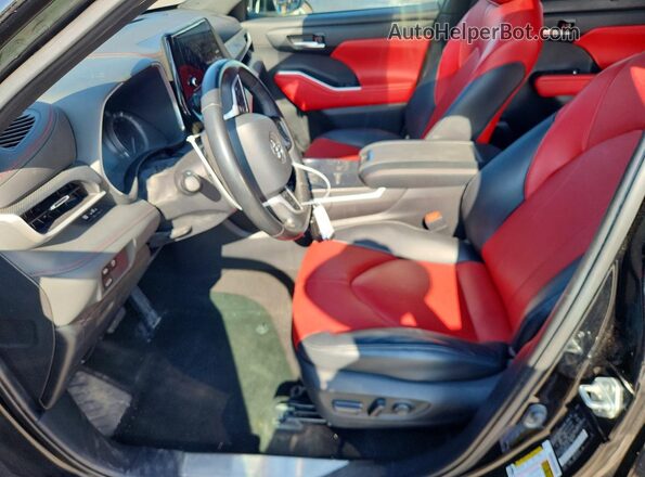 5TDKDRAH6PS513797 2023 TOYOTA HIGHLANDER Черный Вид панели приборов
