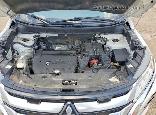 JA4ARUAU9MU022705 2021 MITSUBISHI OUTLANDER White Vista de la etiqueta del VIN