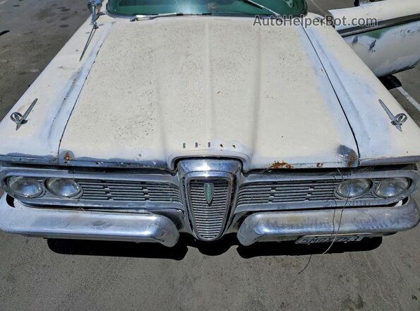 A9UC732328 1959 FORD UNKNOWN Двухцветный Вид задней части салона
