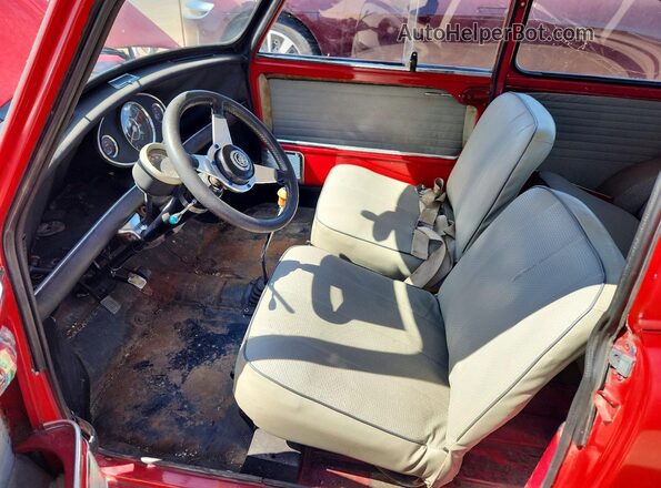 CA2S7L839218 1966 MINI COOPER Красный Вид салона спереди