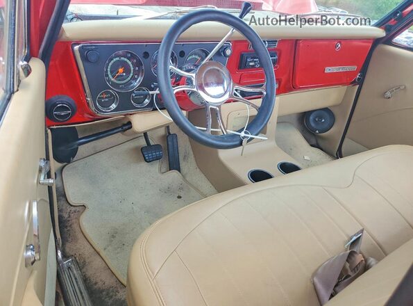 CS147B135104 1967 CHEVROLET UK Красный Вид панели приборов