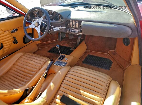 D1N0246GT01332 1970 FERRARI DINO Красный Вид панели приборов