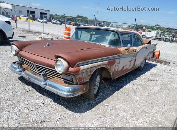D7K127218 1970 FORD 4 DOOR SEDAN Brown წინა მარცხენა ხედი სამი მეოთხედიდან