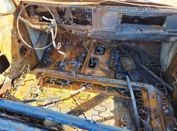 F14BRFA5215 1979 FORD F150 Orange Vista del salpicadero