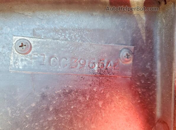 F1GC396642 1947 FORD MODEL Красный Вид подкапотного пространства
