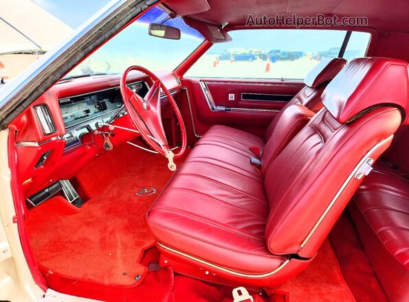 H7245567 1967 CADILLAC ELDORADO White Widok wnętrza z przodu