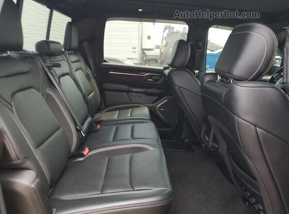IDCO004541ZZ 2022 RAM 1500 Black Vista de los asientos traseros
