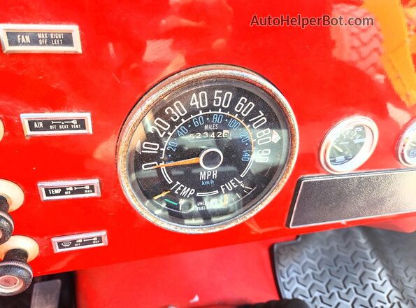 J8F83AA001505 1978 JEEP JEEP Red Вид щитка приладів