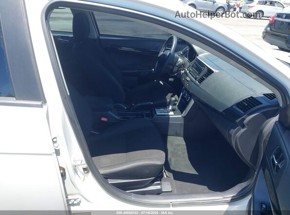 JA32U2FU4GU001897 2016 MITSUBISHI LANCER White Widok wnętrza z przodu