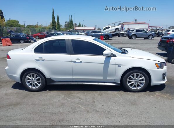 JA32U2FU4GU001897 2016 MITSUBISHI LANCER White Widok wnętrza z tyłu