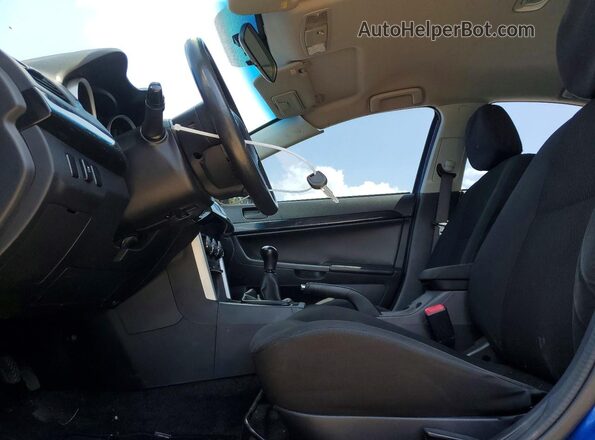 JA32U2FU9HU601512 2017 MITSUBISHI LANCER Blue Вид салону спереду