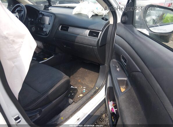 JA4AD2A30HZ049651 2017 MITSUBISHI OUTLANDER White Front interior view