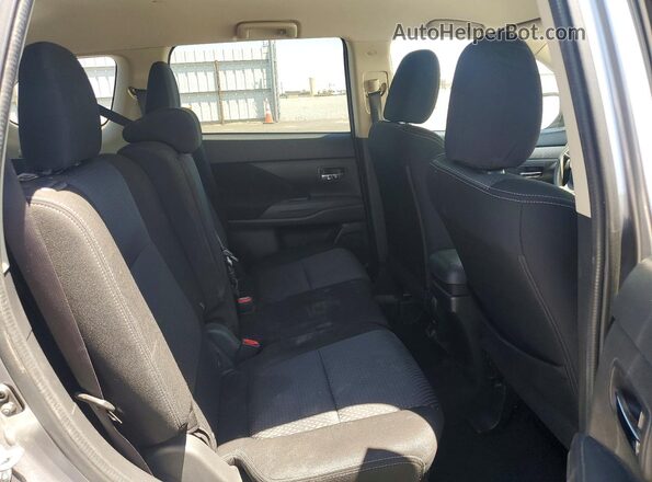 JA4AD2A34JZ054616 2018 MITSUBISHI OUTLANDER Gray Rear interior view