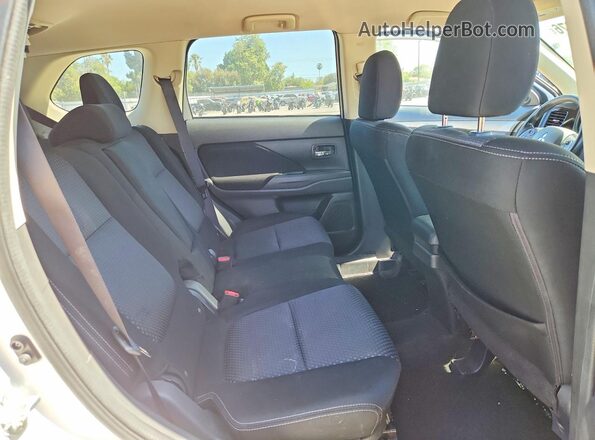 JA4AD2A36GZ052097 2016 MITSUBISHI OUTLANDER White უკანა სალონის ხედი