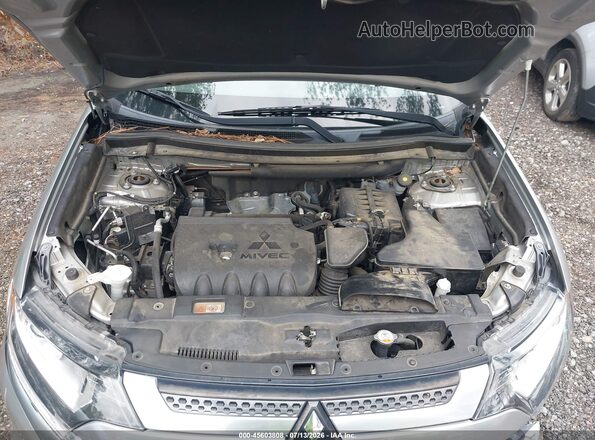 JA4AD2A37KZ011759 2019 MITSUBISHI OUTLANDER Silver Вид ззаду
