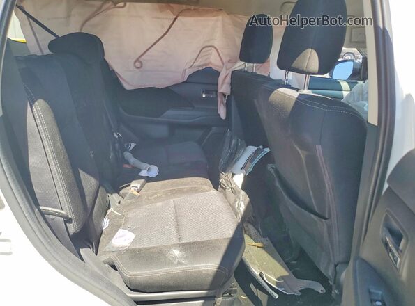 JA4AD2A38HZ013643 2017 MITSUBISHI OUTLANDER White Vista de los asientos traseros