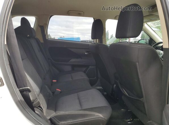 JA4AD2A3XGZ000133 2016 MITSUBISHI OUTLANDER White Vista interior trasera