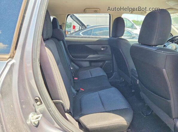 JA4AD2A3XGZ004215 2016 MITSUBISHI OUTLANDER Silver უკანა სალონის ხედი