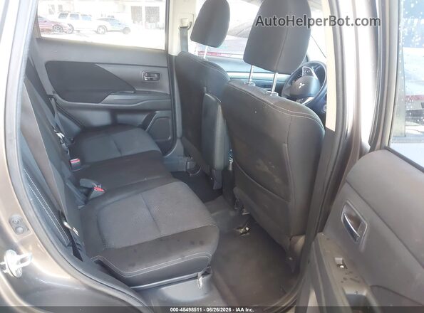 JA4AD2A3XJZ001595 2018 MITSUBISHI OUTLANDER Gray VIN կոդի պիտակի տեսք