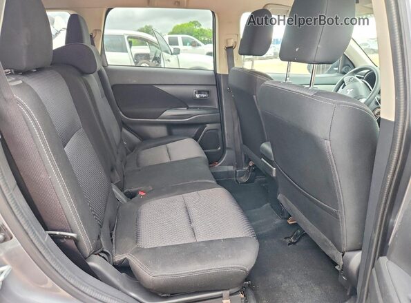 JA4AD2A3XJZ040171 2018 MITSUBISHI OUTLANDER Серый Вид задней части салона