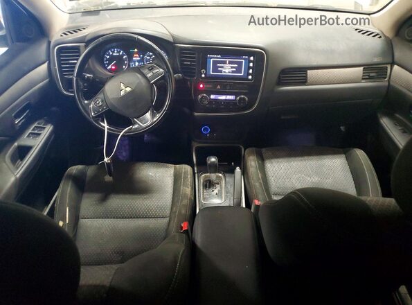JA4AD3A30JZ028035 2018 MITSUBISHI OUTLANDER White Widok deski rozdzielczej