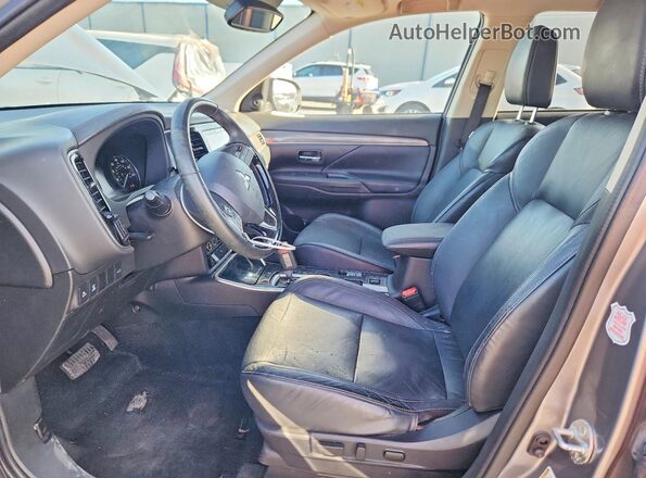 JA4AD3A30LZ020729 2020 MITSUBISHI OUTLANDER Gray Widok wnętrza z przodu