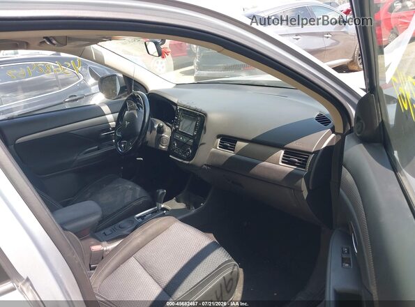 JA4AD3A32GZ003498 2016 MITSUBISHI OUTLANDER Silver Front interior view