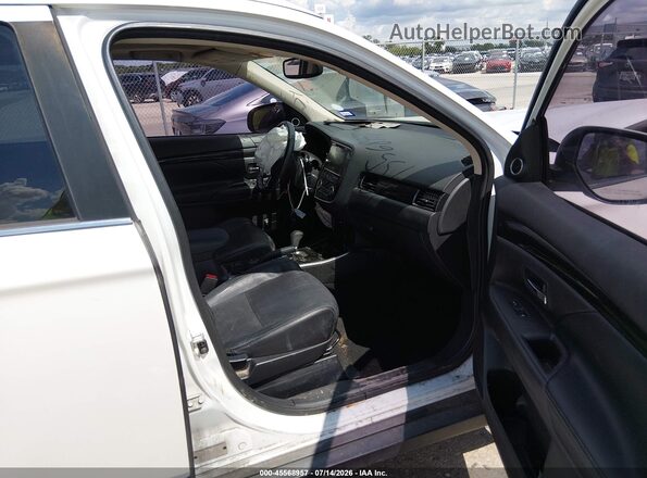 JA4AD3A32HZ034672 2017 MITSUBISHI OUTLANDER White Vista interior delantera