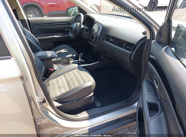 JA4AD3A32KZ031701 2019 MITSUBISHI OUTLANDER Silver Вид салону спереду