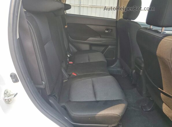 JA4AD3A33HZ024006 2017 MITSUBISHI OUTLANDER White უკანა სალონის ხედი