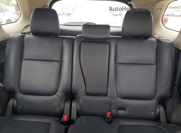 JA4AD3A33KZ012770 2019 MITSUBISHI OUTLANDER White Widok tylnych siedzeń