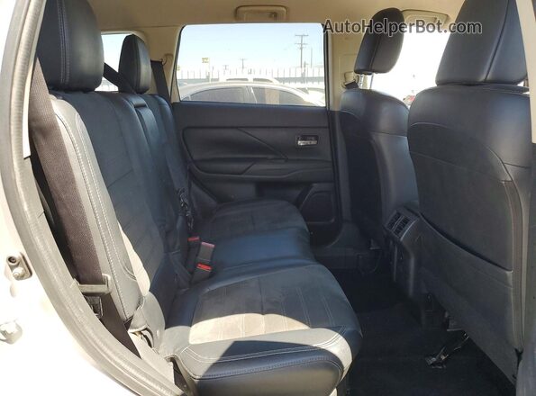 JA4AD3A33KZ046479 2019 MITSUBISHI OUTLANDER Silver უკანა სალონის ხედი