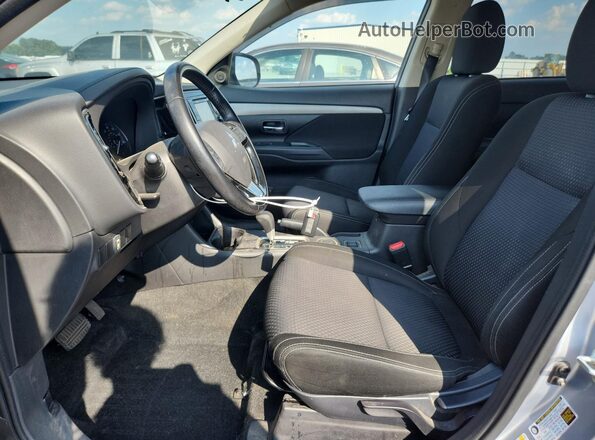JA4AD3A34GZ011912 2016 MITSUBISHI OUTLANDER Silver Вид салону спереду