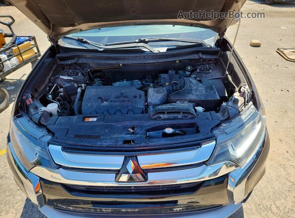 JA4AD3A35HZ001049 2017 MITSUBISHI OUTLANDER Brown Engine compartment view