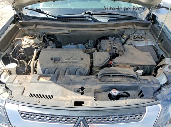 JA4AD3A35LZ025442 2020 MITSUBISHI OUTLANDER Silver Widok komory silnika